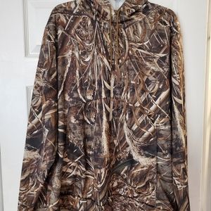 Camo Under Armour Men's 2XL hoodie